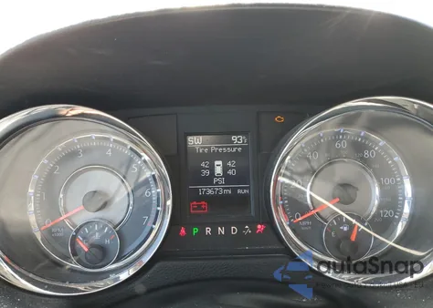 2011 Chrysler Town & Country Touring L z USA, uszkodzony, nr VIN 2A4RR8DG3BR746710